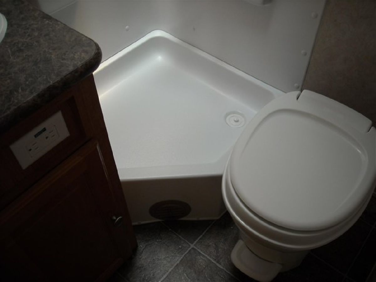 Photo 2 - 2010 Rockwood Travel Trailer rental photo 4