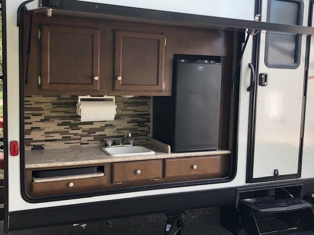 Photo 1 - 2016 Venture Rv Travel Trailer rental photo 3