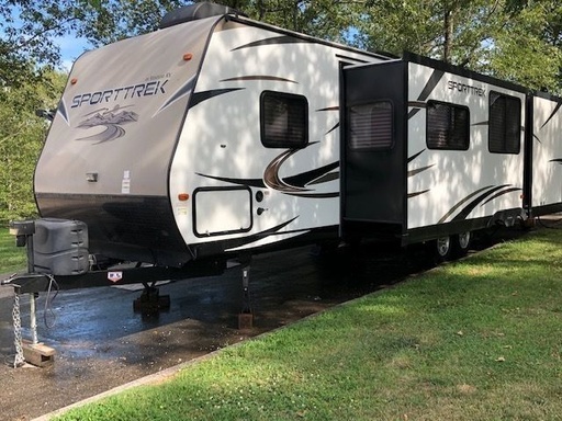 2016 Venture Rv Sportrek Travel Trailer for rent in Crane, MO