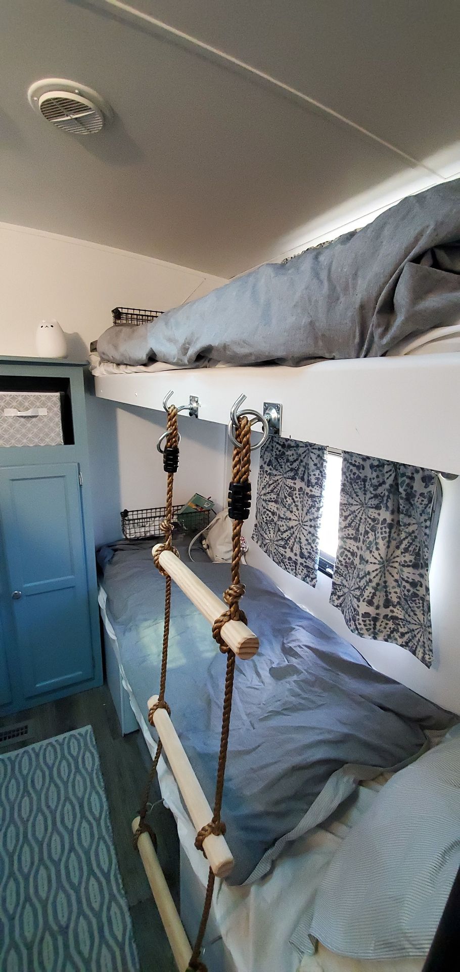 Photo 6 - 2015 Palomino Travel Trailer rental photo 8