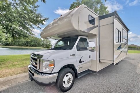 2020 Winnebago Minnie Winnie Class C Motorhome for rent in Robertsdale, AL