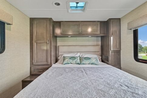 Photo 8 - 2020 Winnebago Class C Motorhome rental photo 10