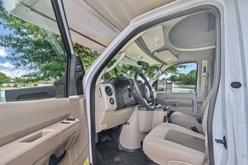Photo 13 - 2020 Winnebago Class C Motorhome rental photo 15