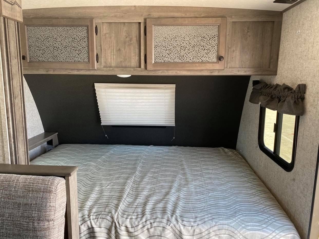 Photo 4 - 2020 Apex Travel Trailer rental photo 6