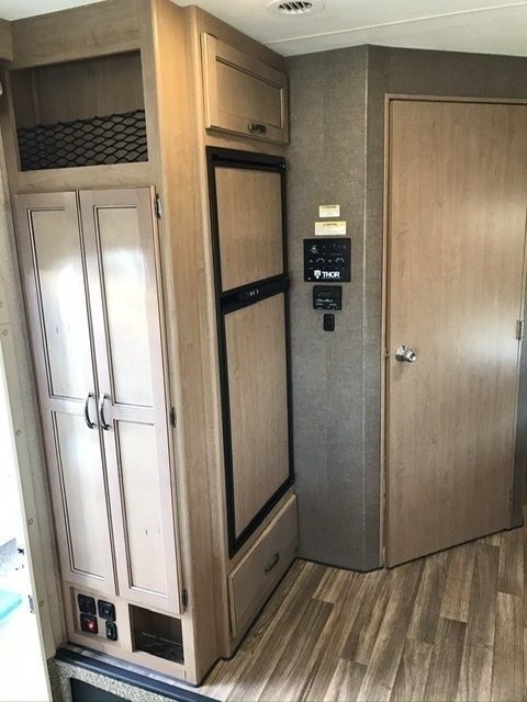 Photo 11 - 2019 Thor Motor Coach Class A Motorhome rental photo 13