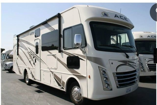 Photo 12 - 2019 Thor Motor Coach Class A Motorhome rental photo 14