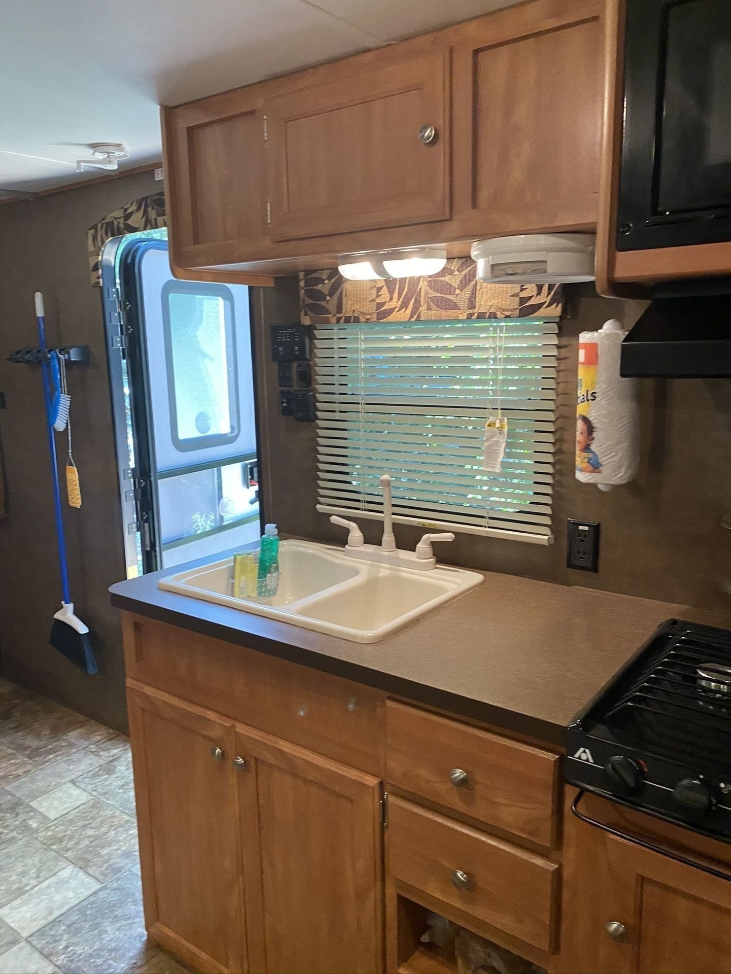Photo 2 - 2015 Shasta Travel Trailer rental photo 4