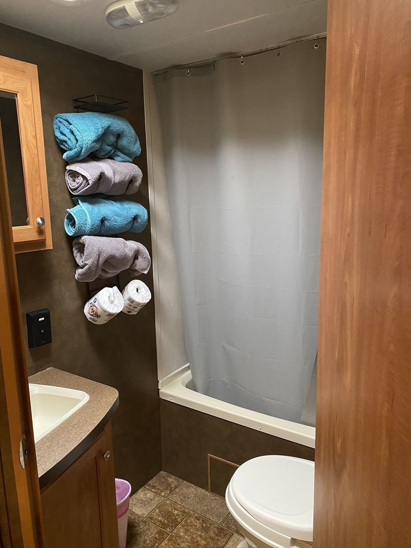 Photo 8 - 2015 Shasta Travel Trailer rental photo 10