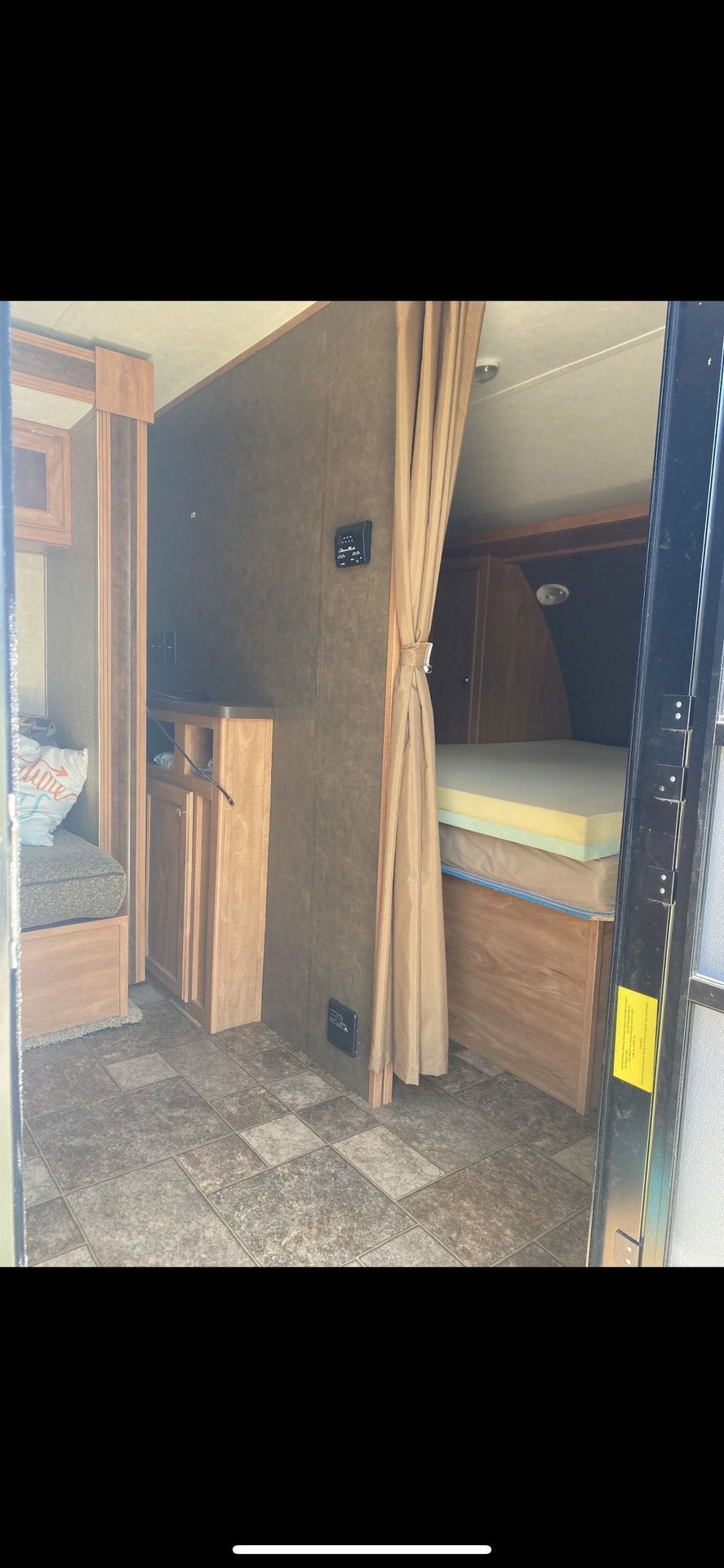 Photo 23 - 2015 Shasta Travel Trailer rental photo 25