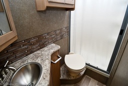Photo 1 thumbnail 3