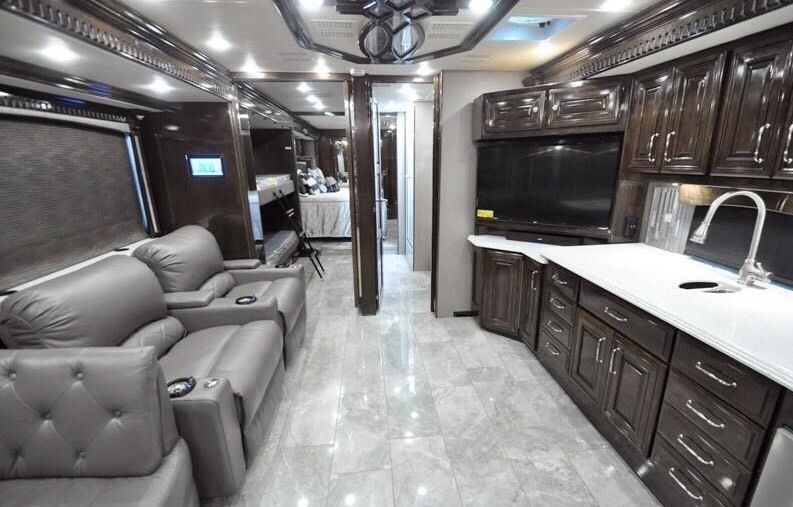 Photo 3 - 2019 MONACAO Class A Motorhome rental photo 5
