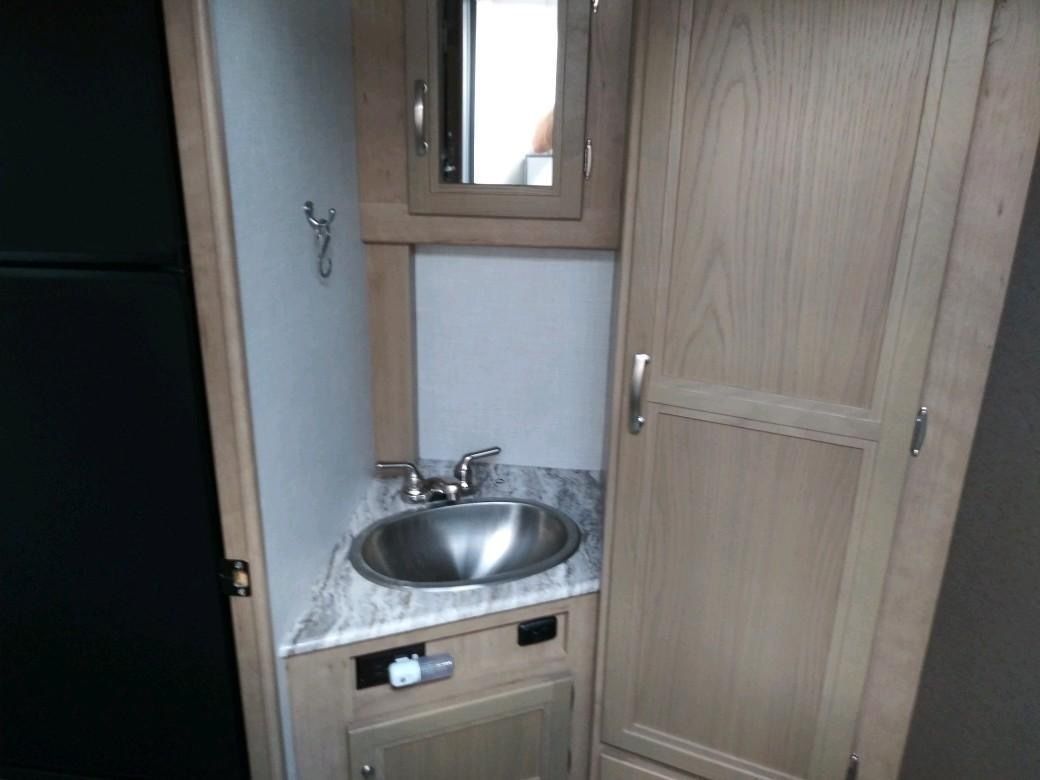 Photo 2 - 2020 Winnebago Micro Minnie Travel Trailer rental photo 4