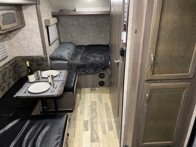 Photo 9 - 2018 Winnebago Industries, Inc. Travel Trailer rental photo 11
