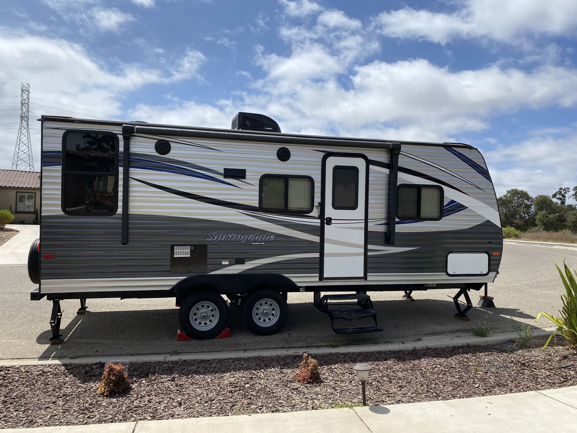 Photo 6 - 2019 Keystone Travel Trailer rental photo 8