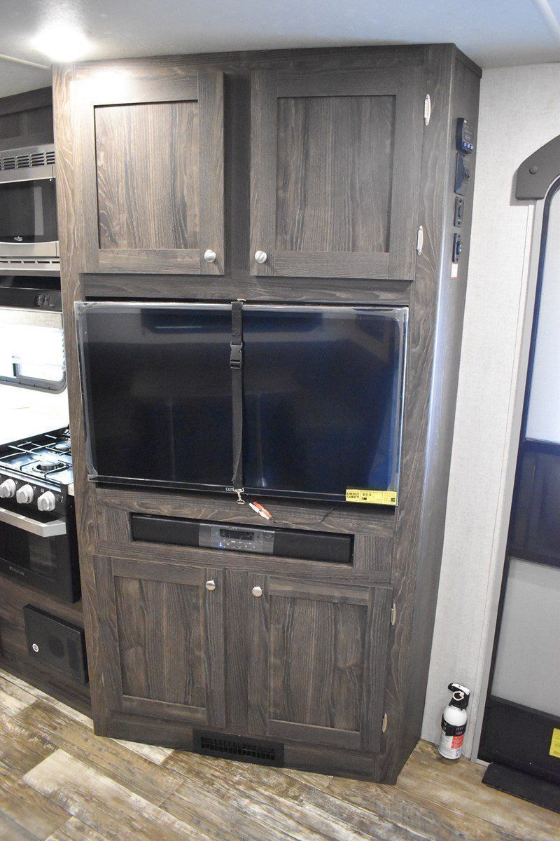 Photo 4 - 2020 Starcraft Travel Trailer rental photo 6