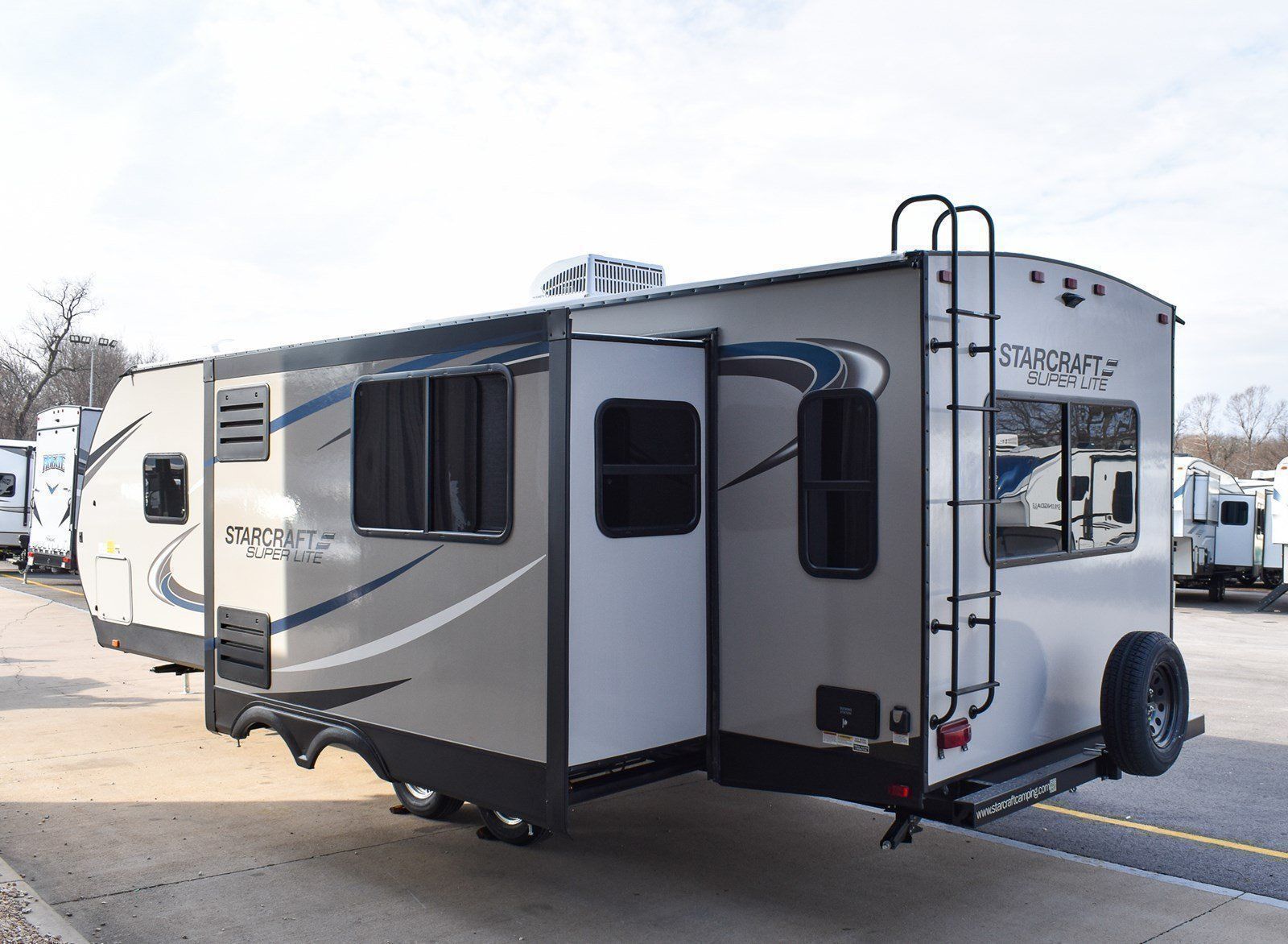 Photo 11 - 2020 Starcraft Travel Trailer rental photo 13