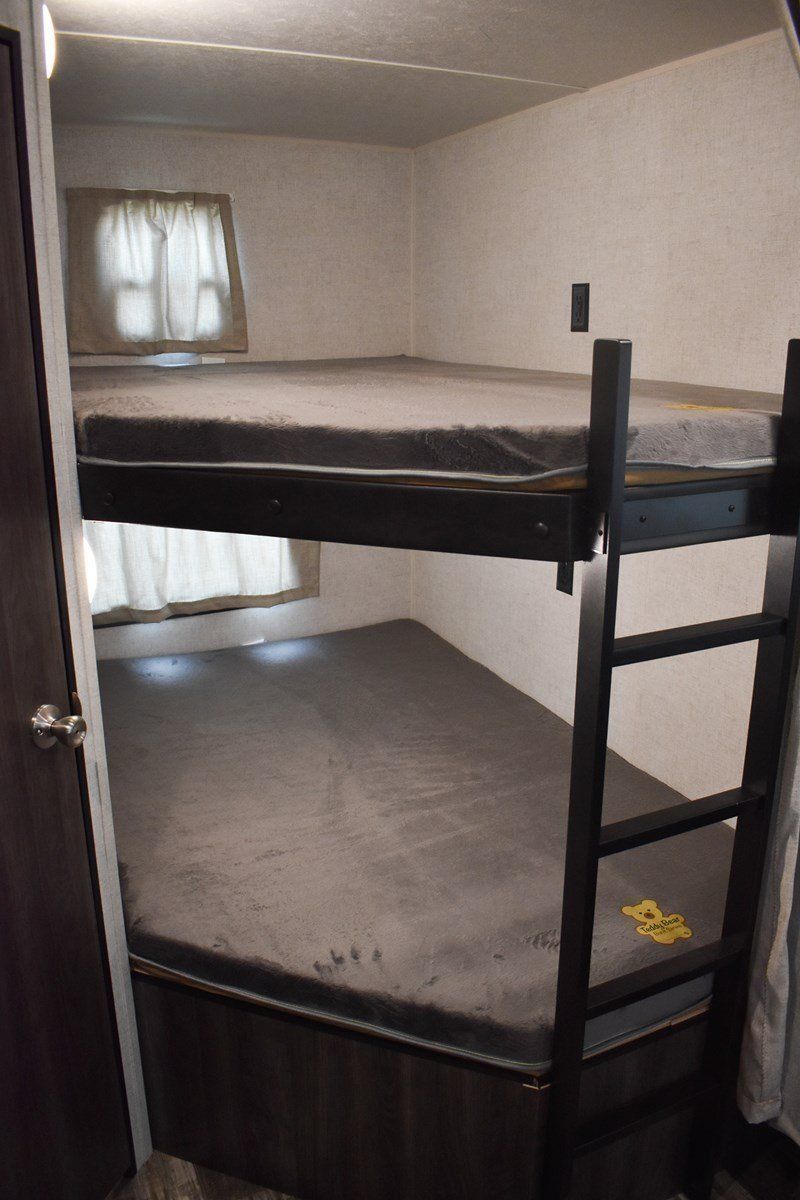 Photo 4 - 2020 Starcraft Travel Trailer rental photo 6