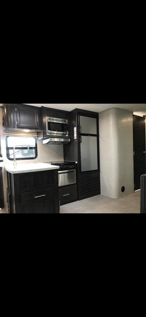 Photo 3 - 2020 Dutchmen Travel Trailer rental photo 5