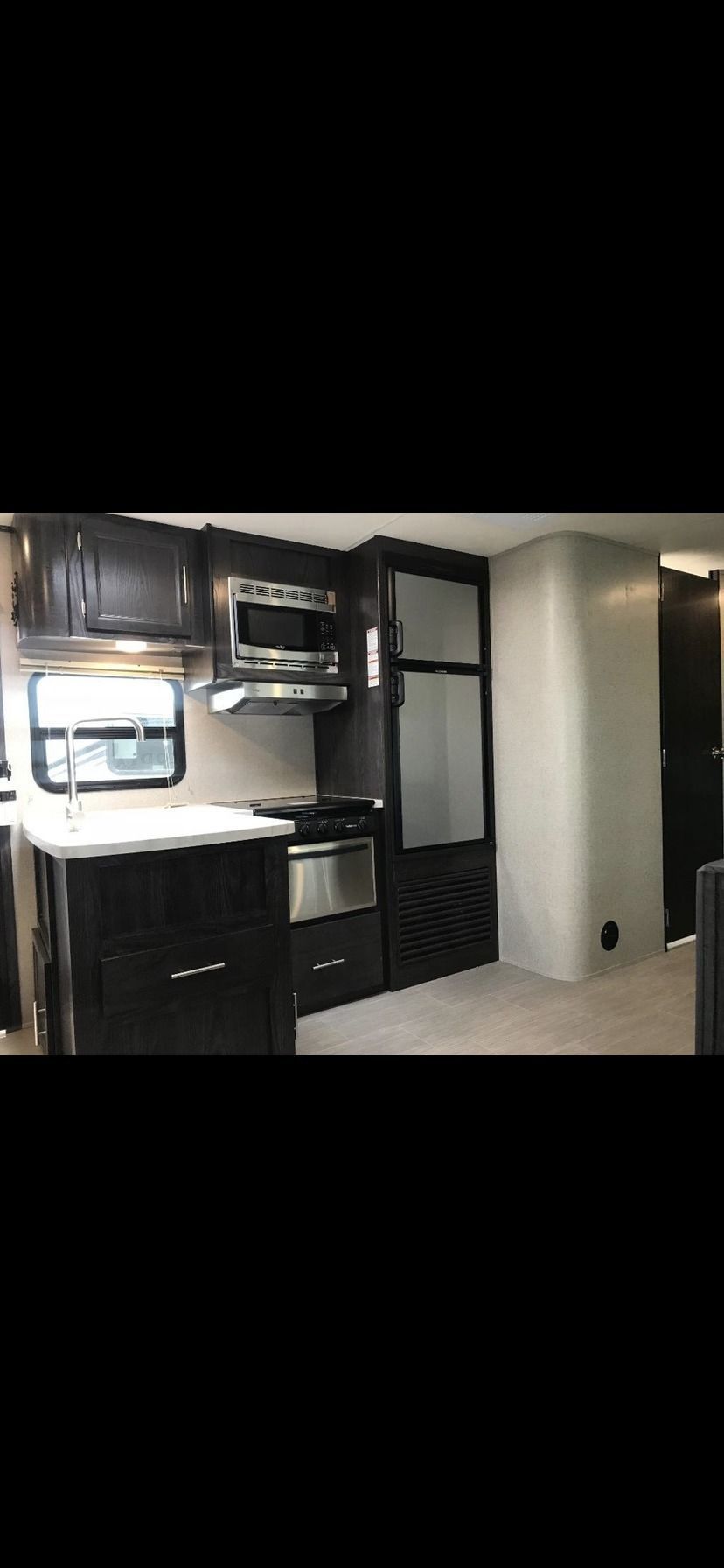 Photo 3 - 2020 Dutchmen Travel Trailer rental photo 5