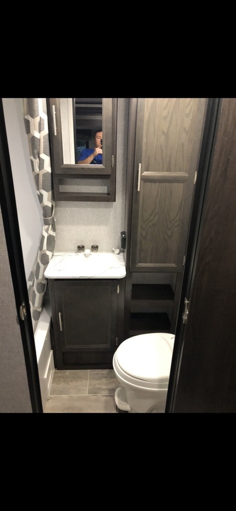 Photo 11 - 2020 Dutchmen Travel Trailer rental photo 13