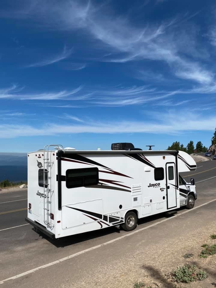 Photo 12 - 2019 Jayco Class C Motorhome rental photo 14