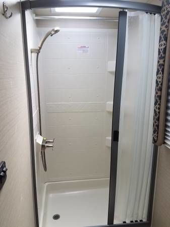 Photo 22 - 2019 Jayco Class C Motorhome rental photo 24