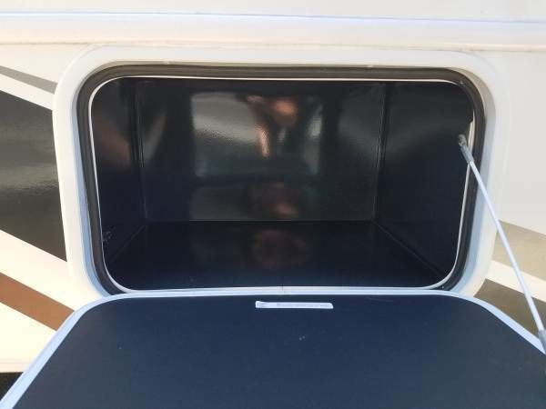 Photo 28 - 2019 Jayco Class C Motorhome rental photo 30
