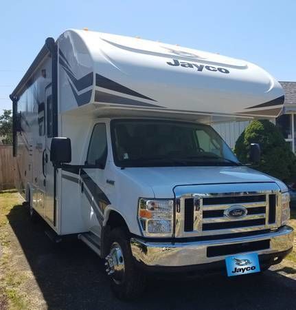Photo 31 - 2019 Jayco Class C Motorhome rental photo 33