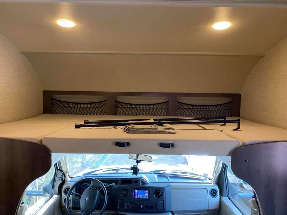 Photo 49 - 2019 Jayco Class C Motorhome rental photo 50