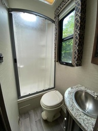 Photo 58 thumbnail 59