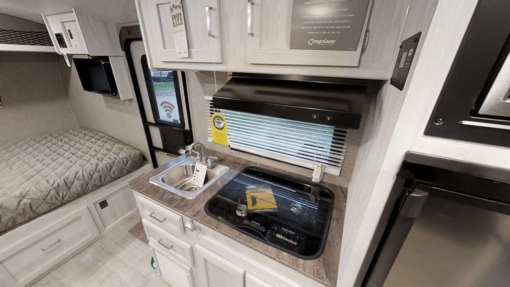 Photo 4 - 2021 Rockwood Travel Trailer rental photo 6