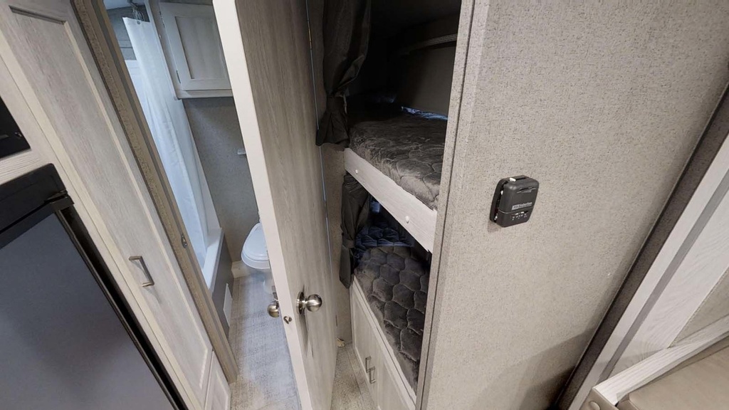Photo 6 - 2021 Rockwood Travel Trailer rental photo 8