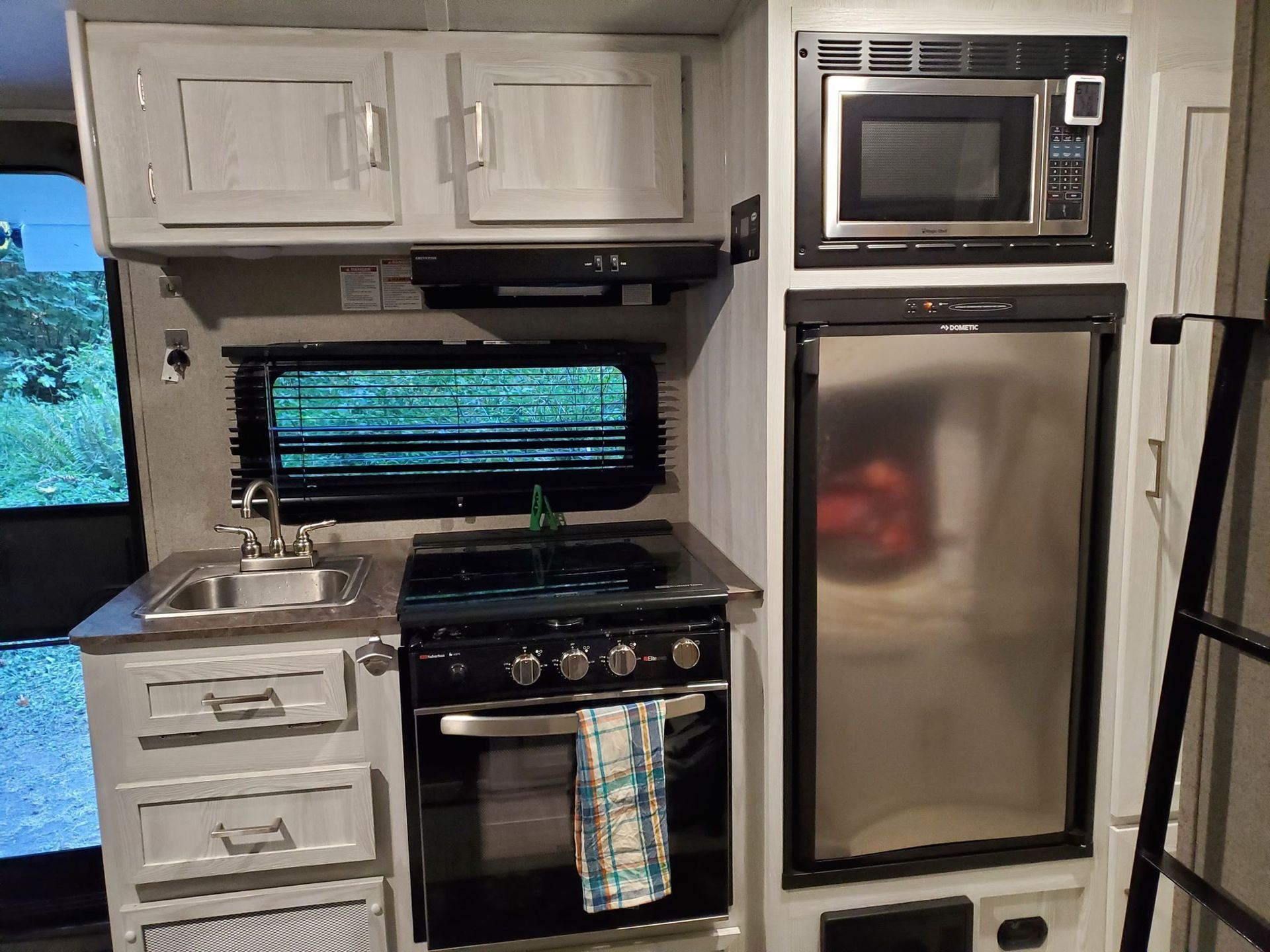 Photo 10 - 2021 Rockwood Travel Trailer rental photo 12