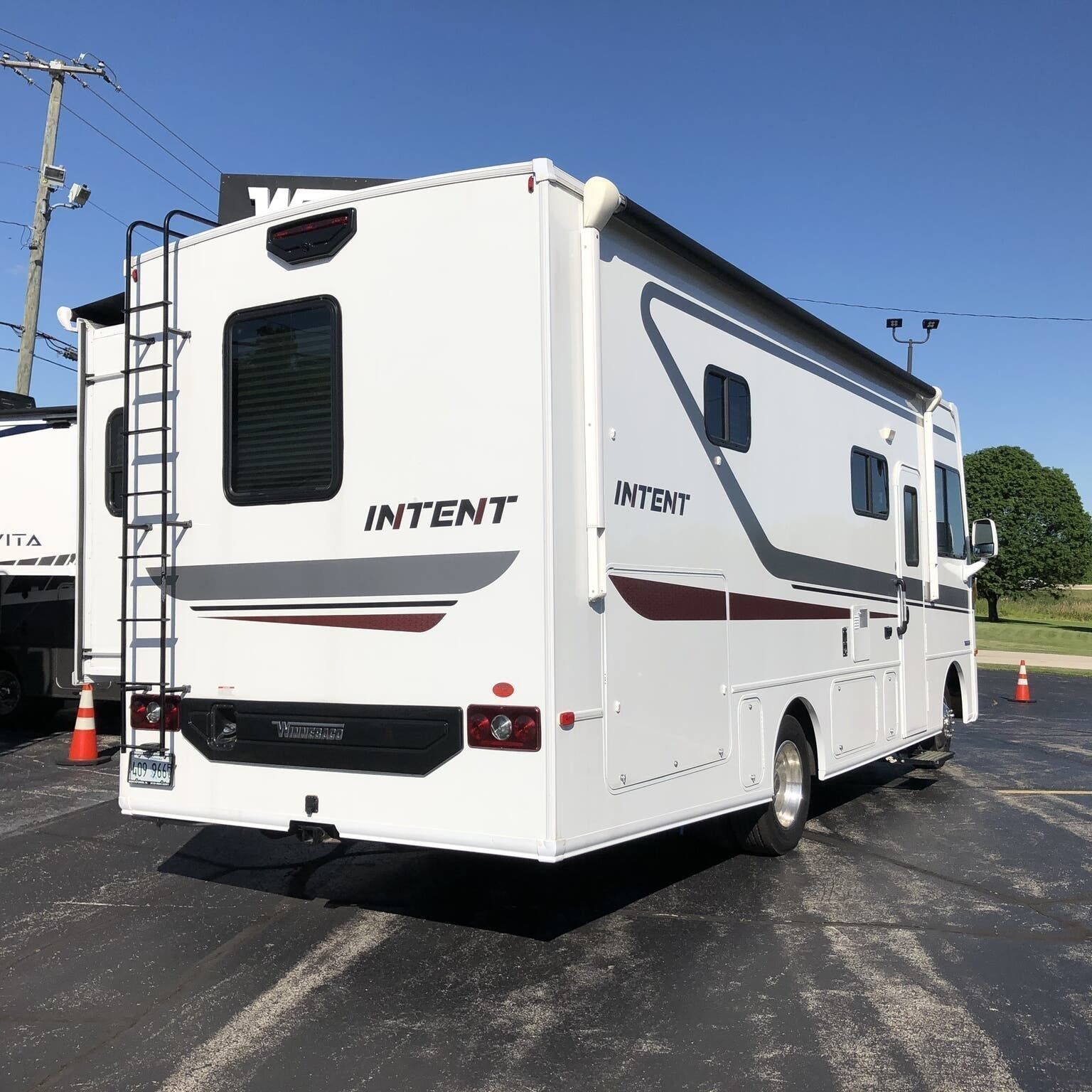 Photo 21 - 2019 Winnebago Industries, Inc. Class A Motorhome rental photo 23