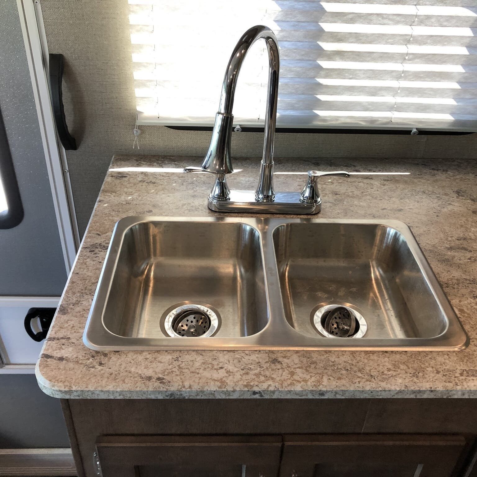 Photo 24 - 2019 Winnebago Industries, Inc. Class A Motorhome rental photo 26