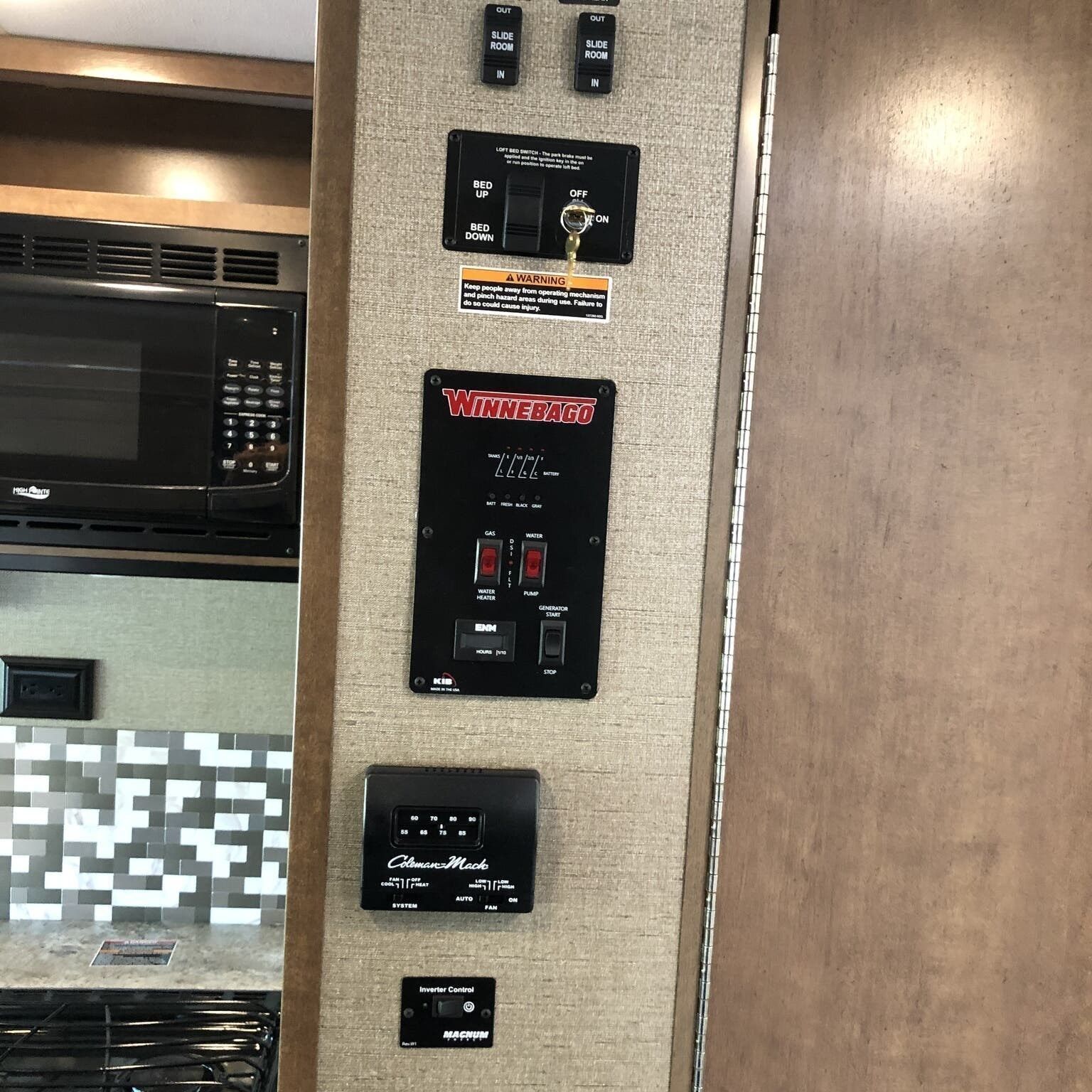 Photo 28 - 2019 Winnebago Industries, Inc. Class A Motorhome rental photo 30