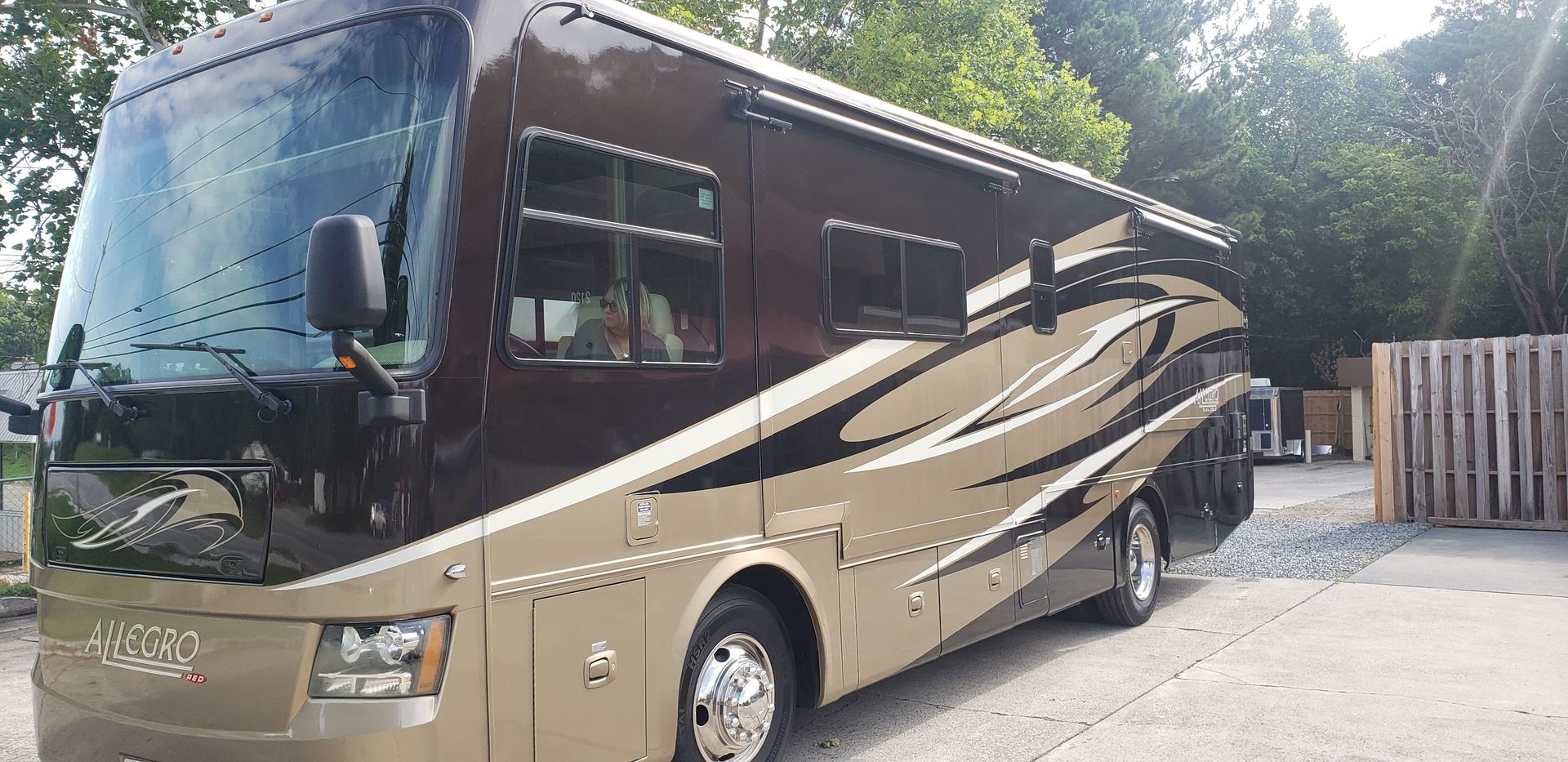 Photo 0 - 2012 Tiffin Motorhomes Class A Motorhome rental photo 2