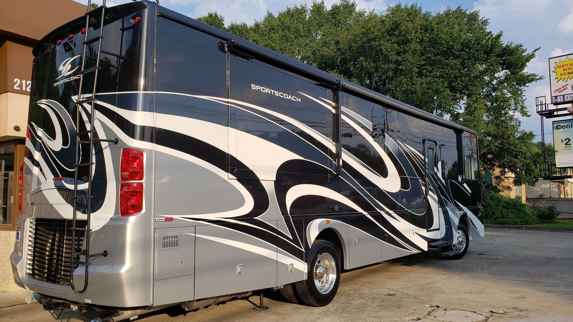 Photo 12 - 2020 Coachmen Class A Motorhome rental photo 14