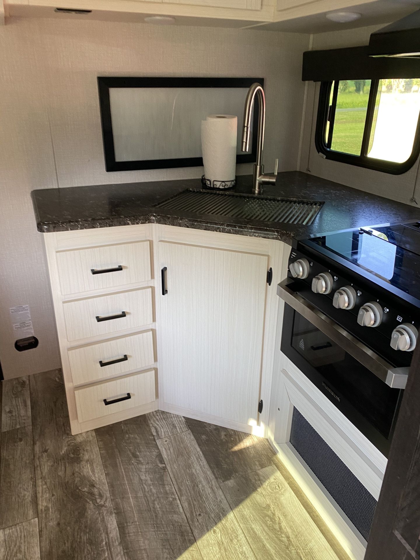 Photo 1 - 2021 Venture Rv Travel Trailer rental photo 5