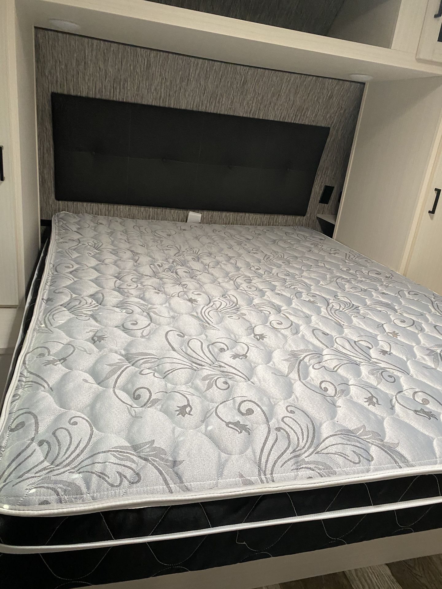 Photo 2 - 2021 Venture Rv Travel Trailer rental photo 10