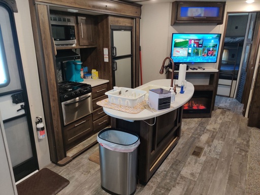 2018 Crossroads Volante Travel Trailer for rent in San Antonio, TX