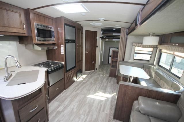 Photo 6 - 2017 Dutchmen Travel Trailer rental photo 8