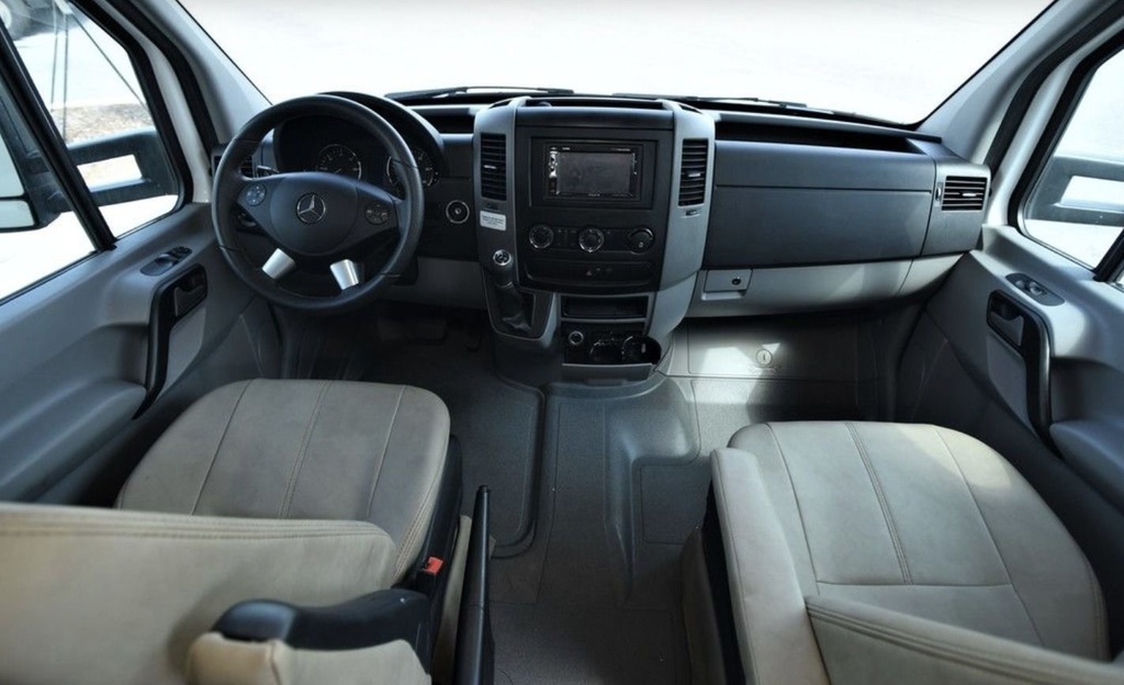 Photo 4 - 2019 Thor Class C Motorhome rental photo 6