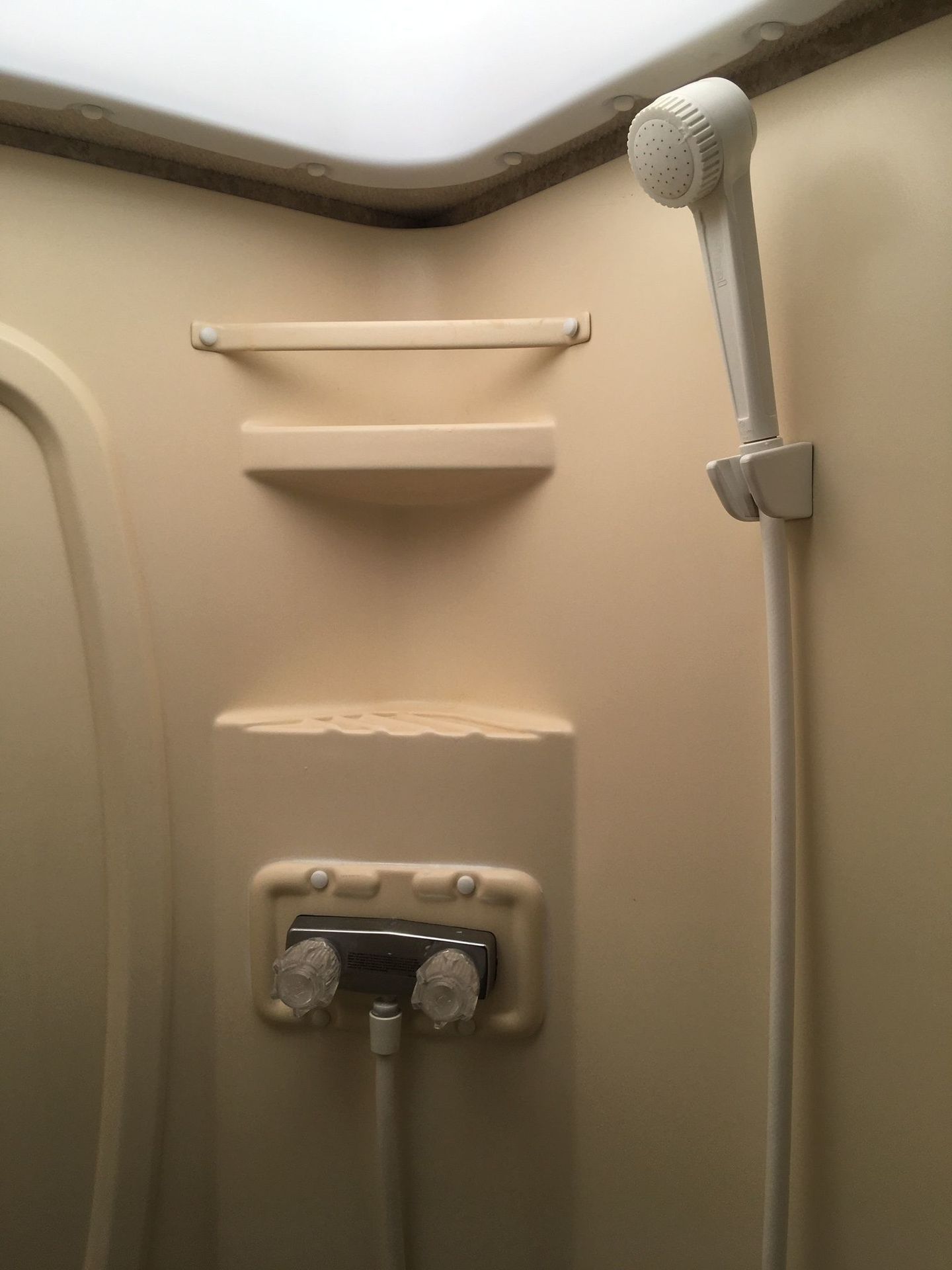 Photo 10 - 2011 Winnebago Class C Motorhome rental photo 12