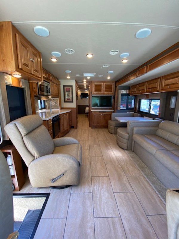 Photo 4 - 2016 Tiffin Motorhomes Class A Motorhome rental photo 6