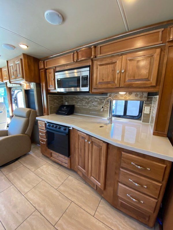 Photo 8 - 2016 Tiffin Motorhomes Class A Motorhome rental photo 10