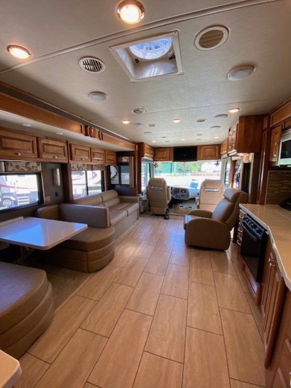 Photo 15 - 2016 Tiffin Motorhomes Class A Motorhome rental photo 17