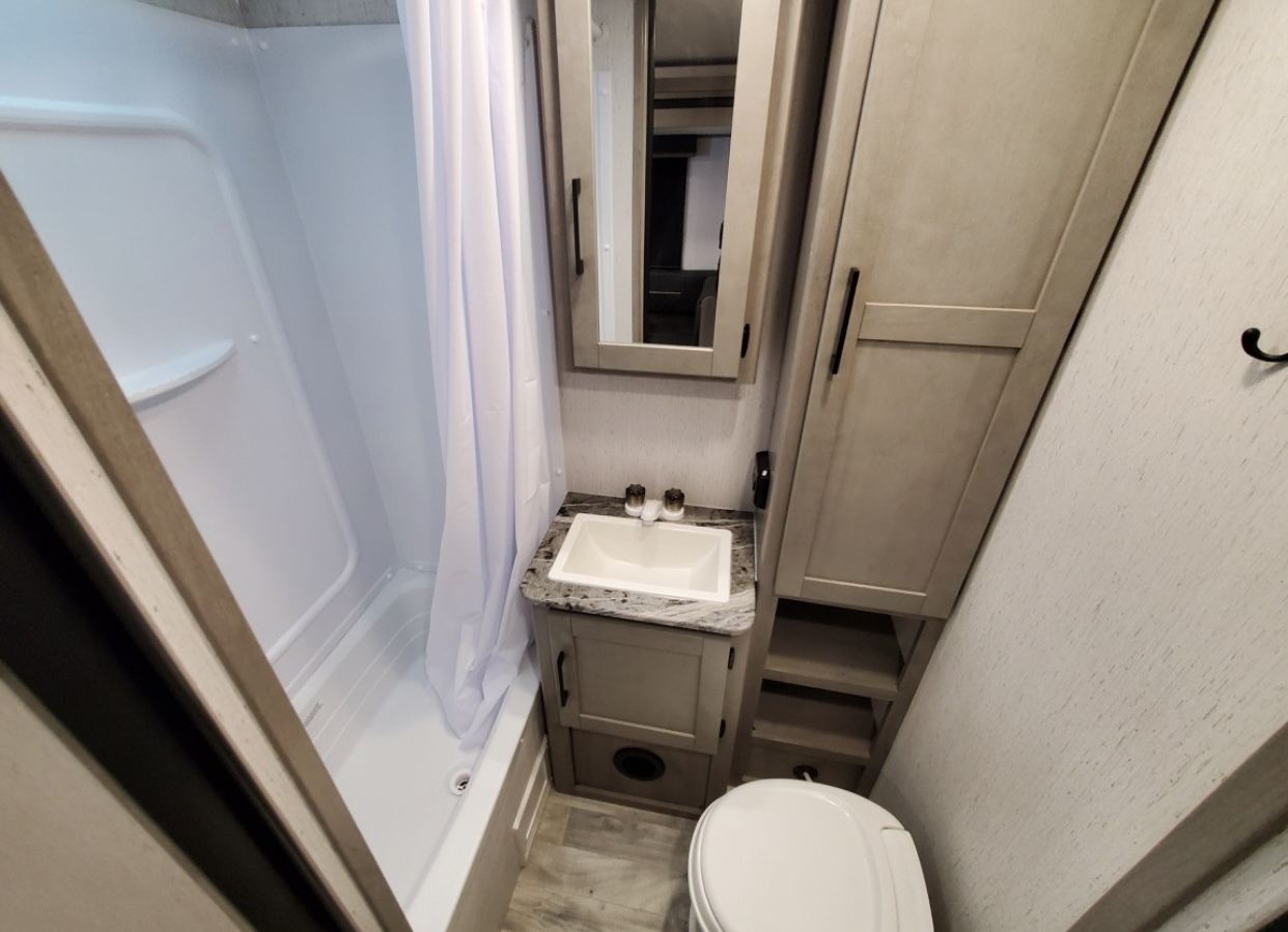 Photo 2 - 2022 Dutchmen Travel Trailer rental photo 4