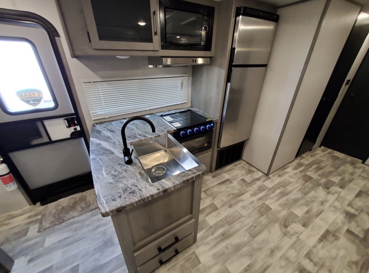 Photo 2 - 2022 Dutchmen Travel Trailer rental photo 8