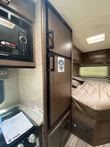 Photo 8 - 2021 Thor Class C Motorhome rental photo 10